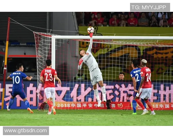 重庆斯威主场迎战恒大争夺中超积分榜重要位置的焦点之战